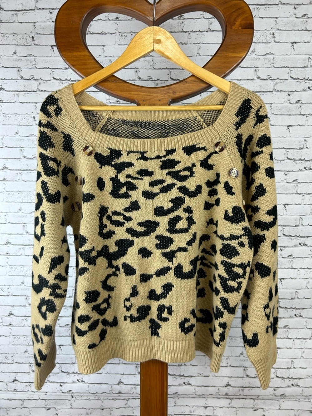 Beige and Black Animal Leopard Print Women's Sweater size S
